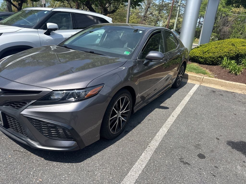 2022 Toyota Camry SE