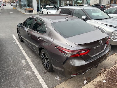2022 Toyota Camry SE