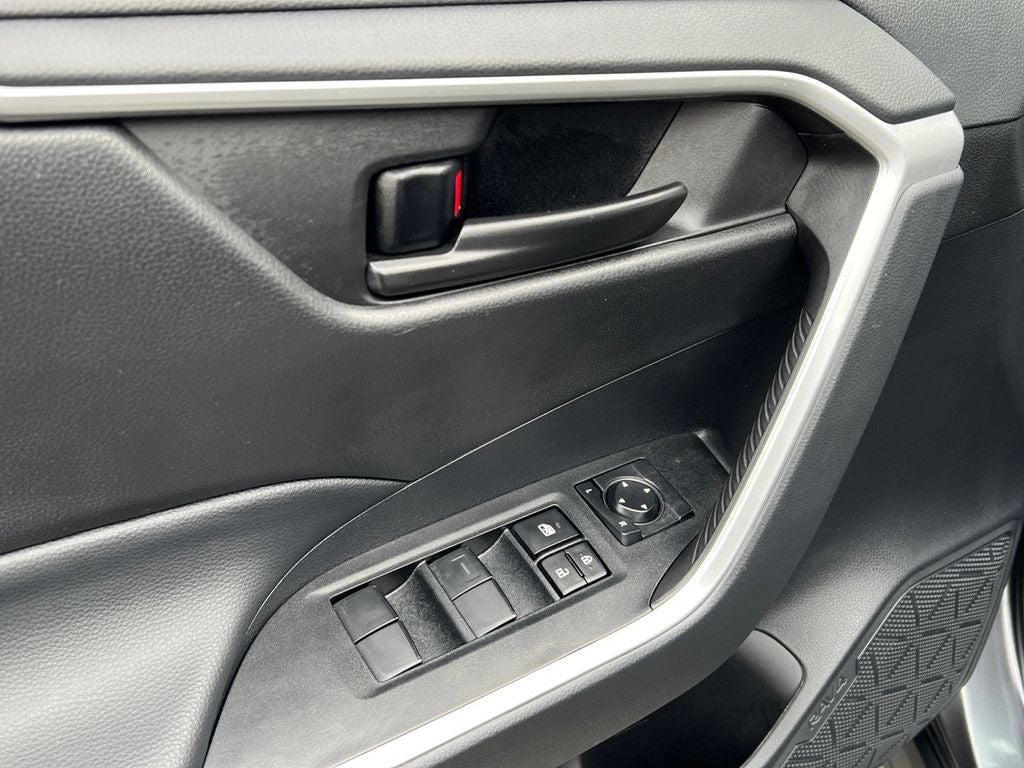 2023 Toyota RAV4 Hybrid LE Low Miles!