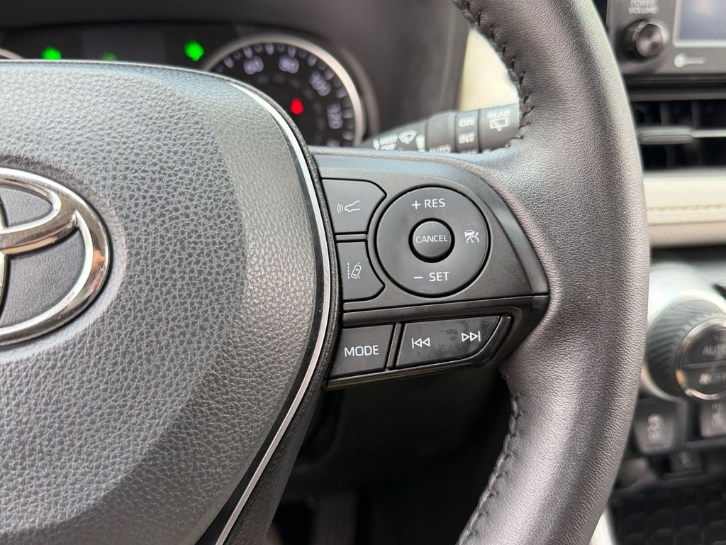 2022 Toyota RAV4 Hybrid XLE