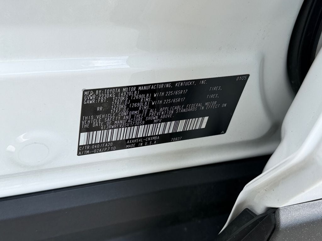 2025 Toyota RAV4 Hybrid XLE