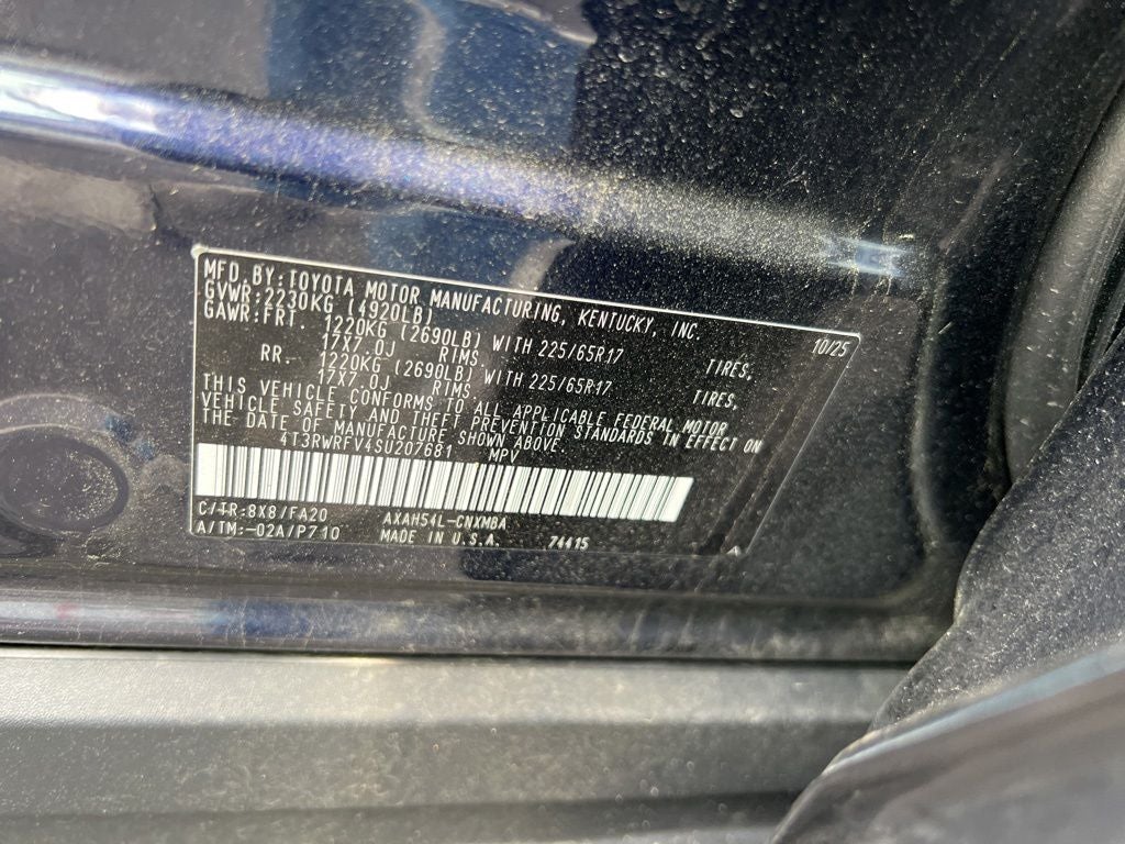 2025 Toyota RAV4 Hybrid XLE