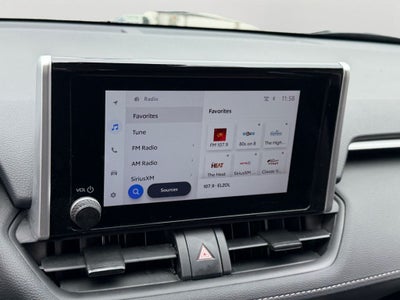 2025 Toyota RAV4 Hybrid XLE W/ SUNROOF!