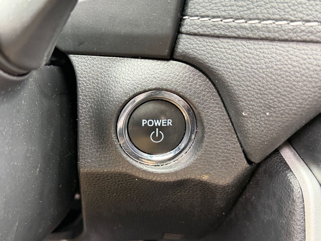 2025 Toyota RAV4 Hybrid XLE W/ SUNROOF!
