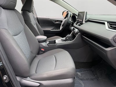 2025 Toyota RAV4 Hybrid XLE W/ SUNROOF!