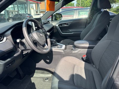 2024 Toyota RAV4 Hybrid SE