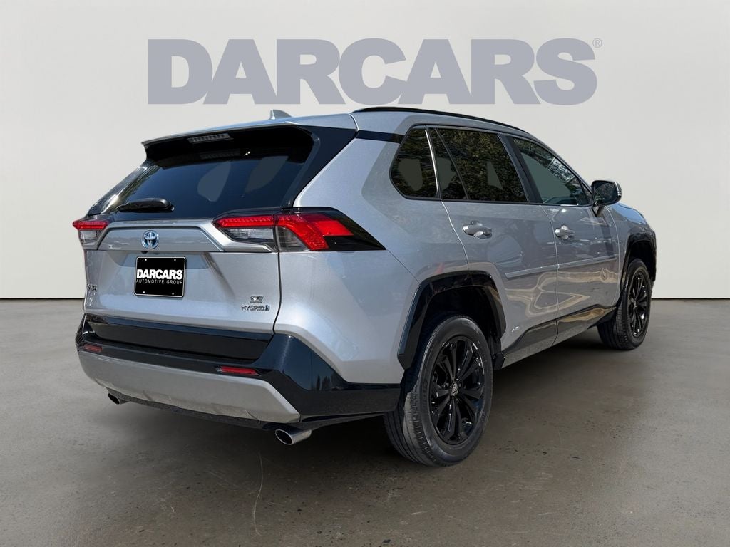 2022 Toyota RAV4 Hybrid SE