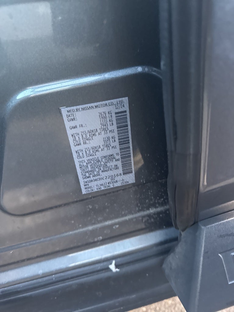 2025 Nissan Pathfinder SV