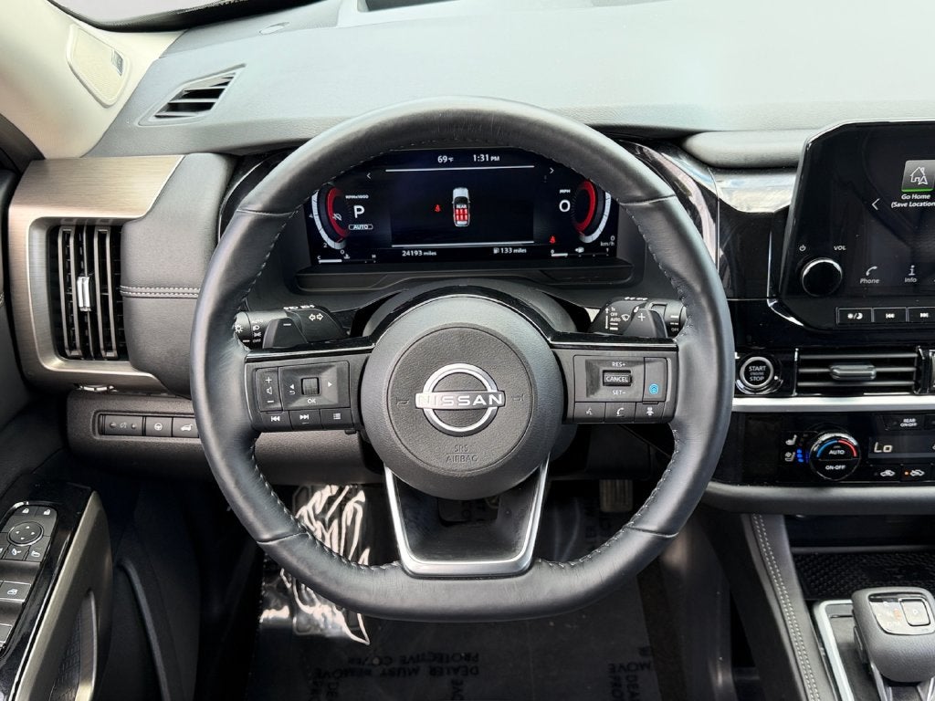 2024 Nissan Pathfinder Platinum
