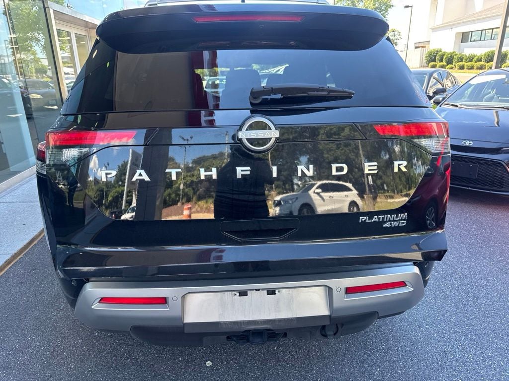 2024 Nissan Pathfinder Platinum