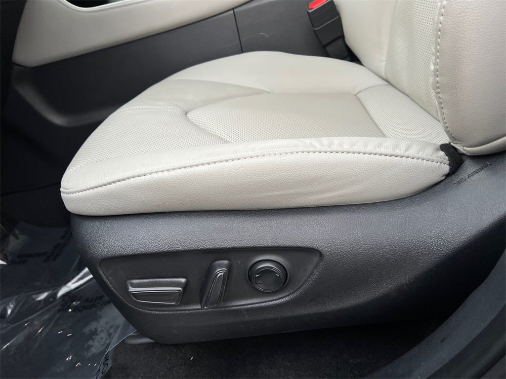 2025 Toyota Grand Highlander Limited Panoramic Roof