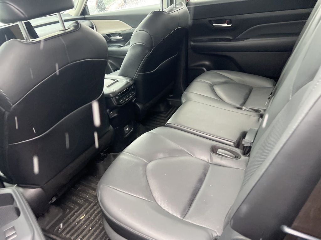 2024 Toyota Grand Highlander Limited Low Miles & 8 Seater!