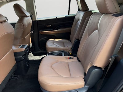 2025 Toyota Grand Highlander Platinum W/ NEW TIRES!