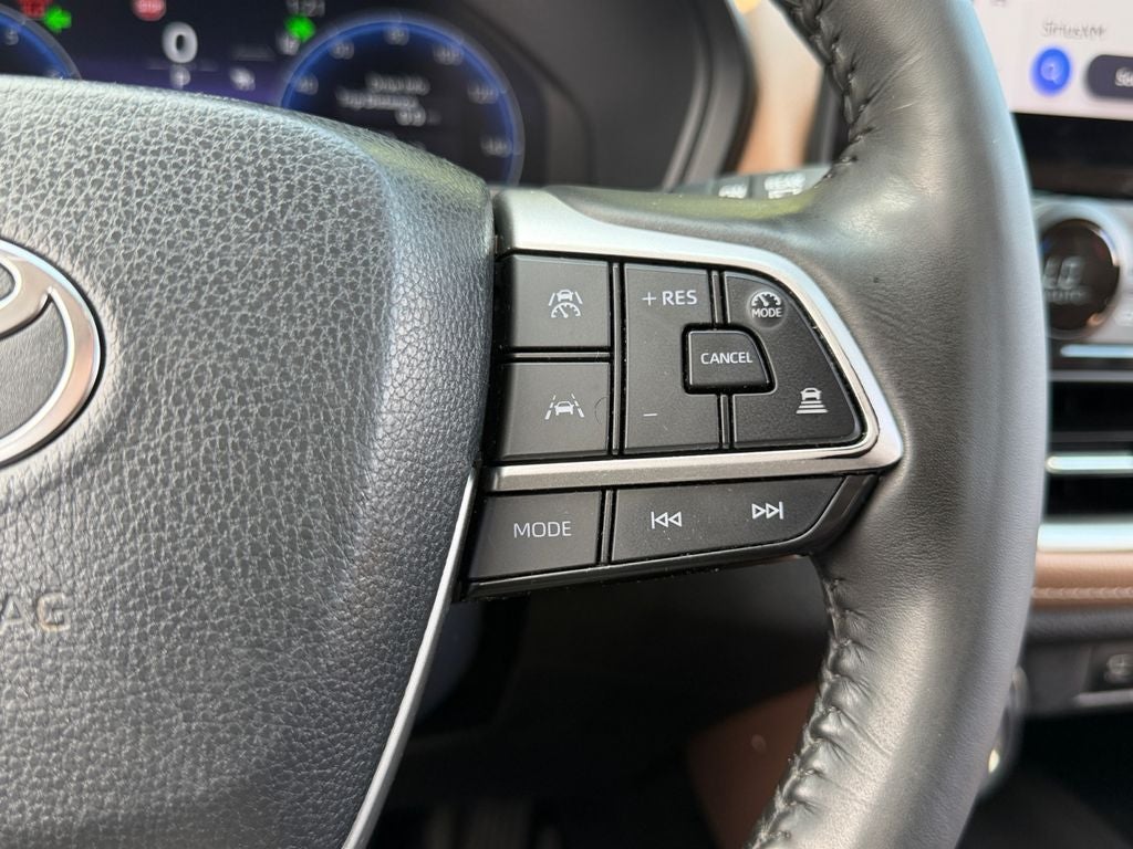 2025 Toyota Grand Highlander Platinum W/ NEW TIRES!