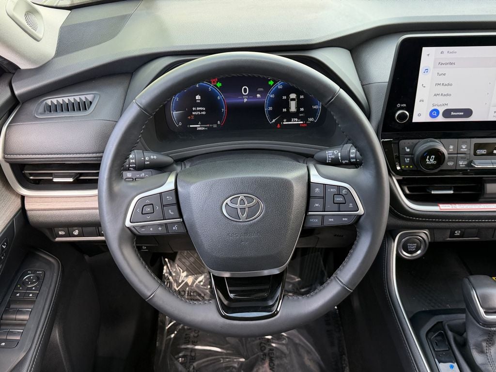 2025 Toyota Grand Highlander Limited PANORAMIC SUNROOF!