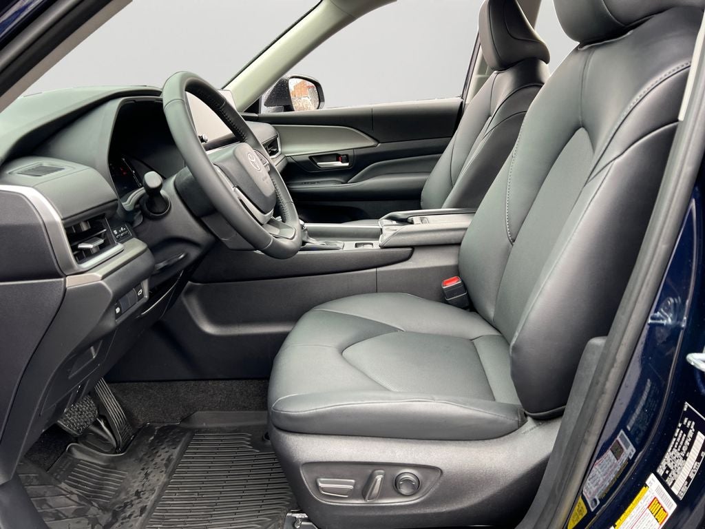 2026 Toyota Grand Highlander Hybrid XLE Rare!