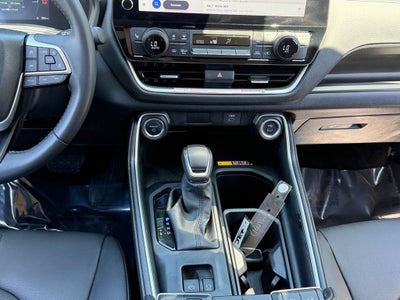 2025 Toyota Grand Highlander Hybrid XLE