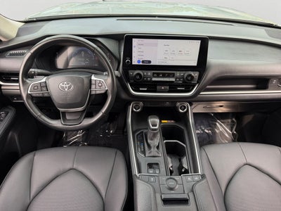 2025 Toyota Grand Highlander Hybrid XLE W/ PANORAMIC SUNROOF!