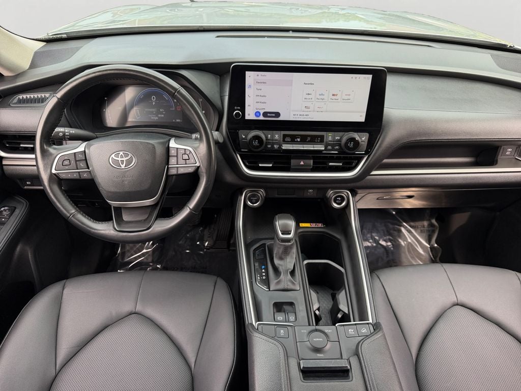 2025 Toyota Grand Highlander Hybrid XLE W/ PANORAMIC SUNROOF!