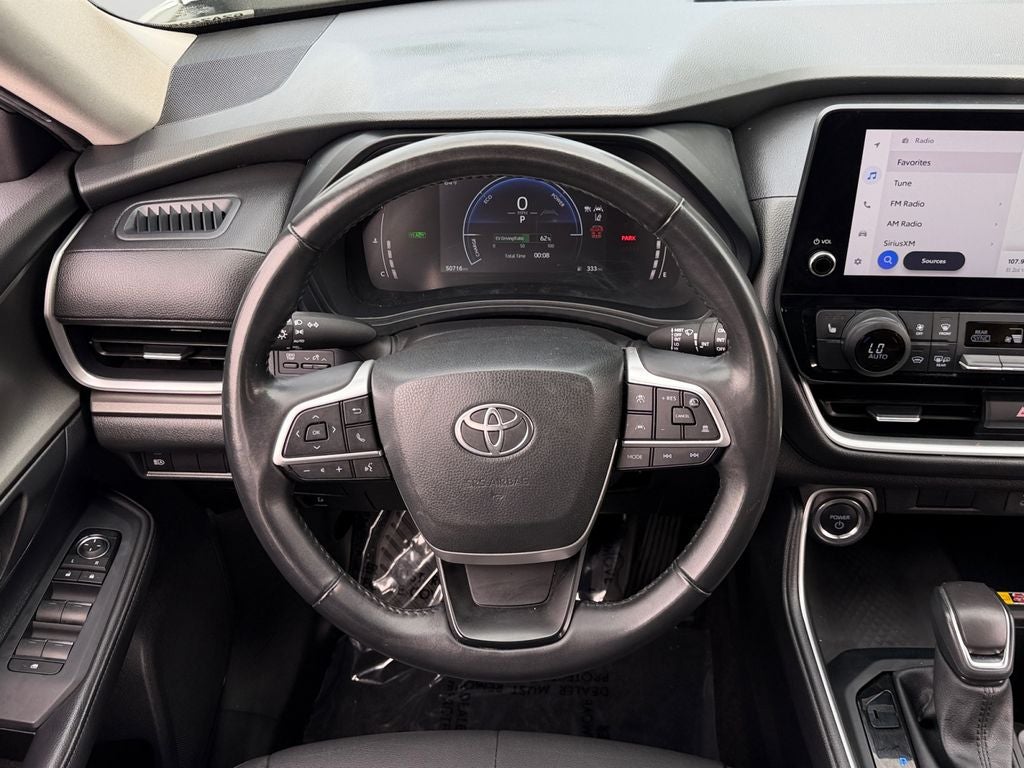 2025 Toyota Grand Highlander Hybrid XLE W/ PANORAMIC SUNROOF!