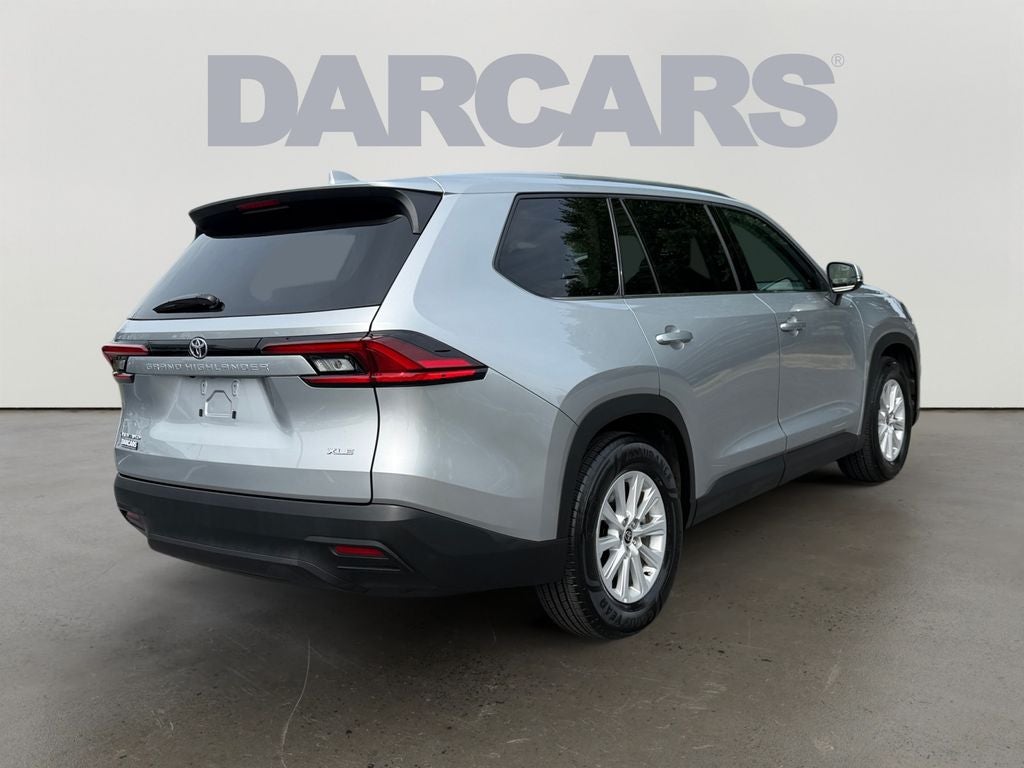 2025 Toyota Grand Highlander Hybrid XLE W/ PANORAMIC SUNROOF!
