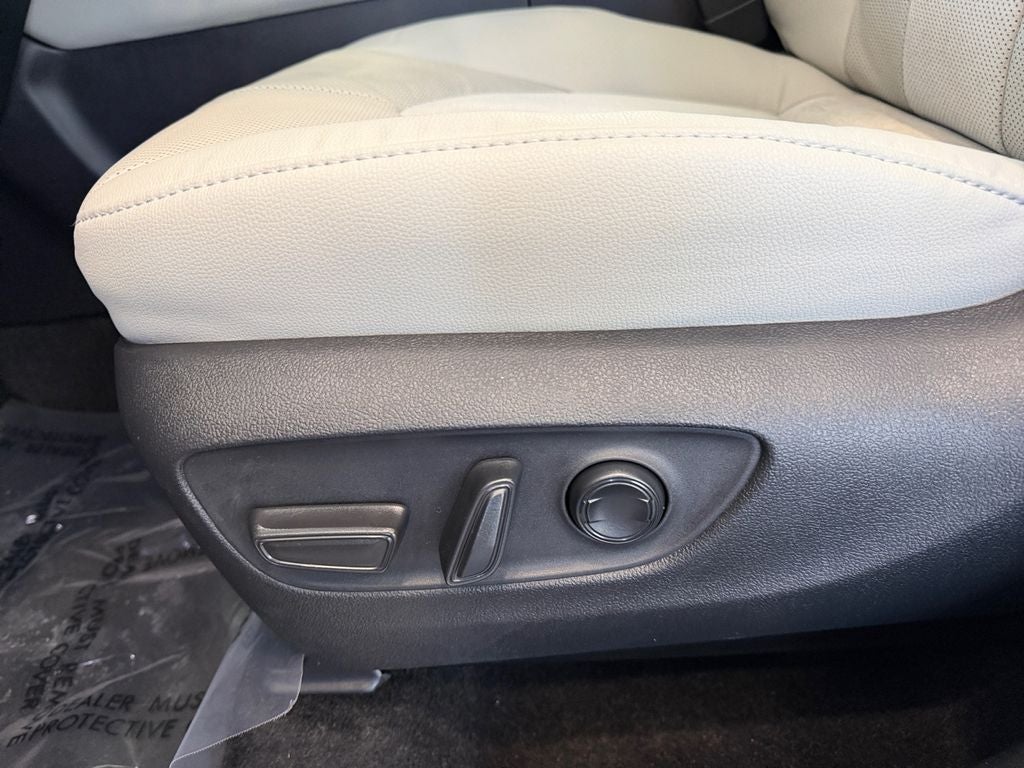 2025 Toyota Grand Highlander Hybrid MAX Platinum