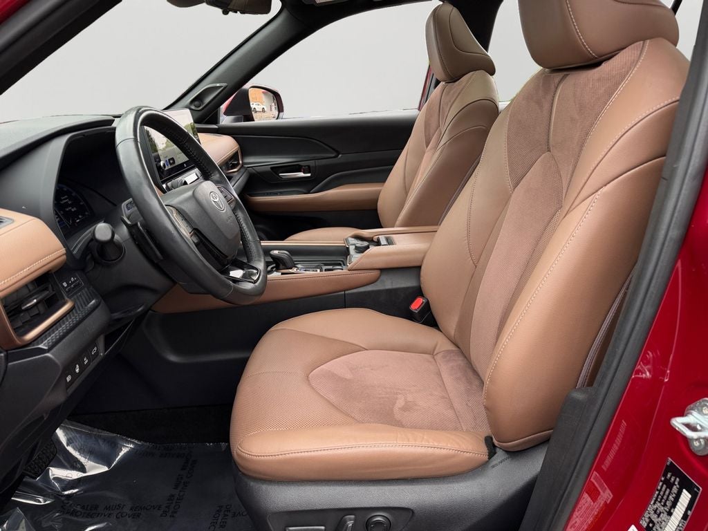 2024 Toyota Grand Highlander Hybrid MAX Platinum