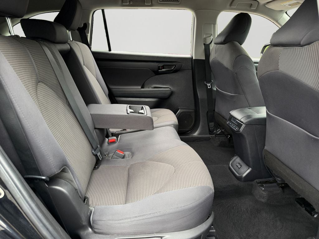 2022 Toyota Highlander Hybrid LE