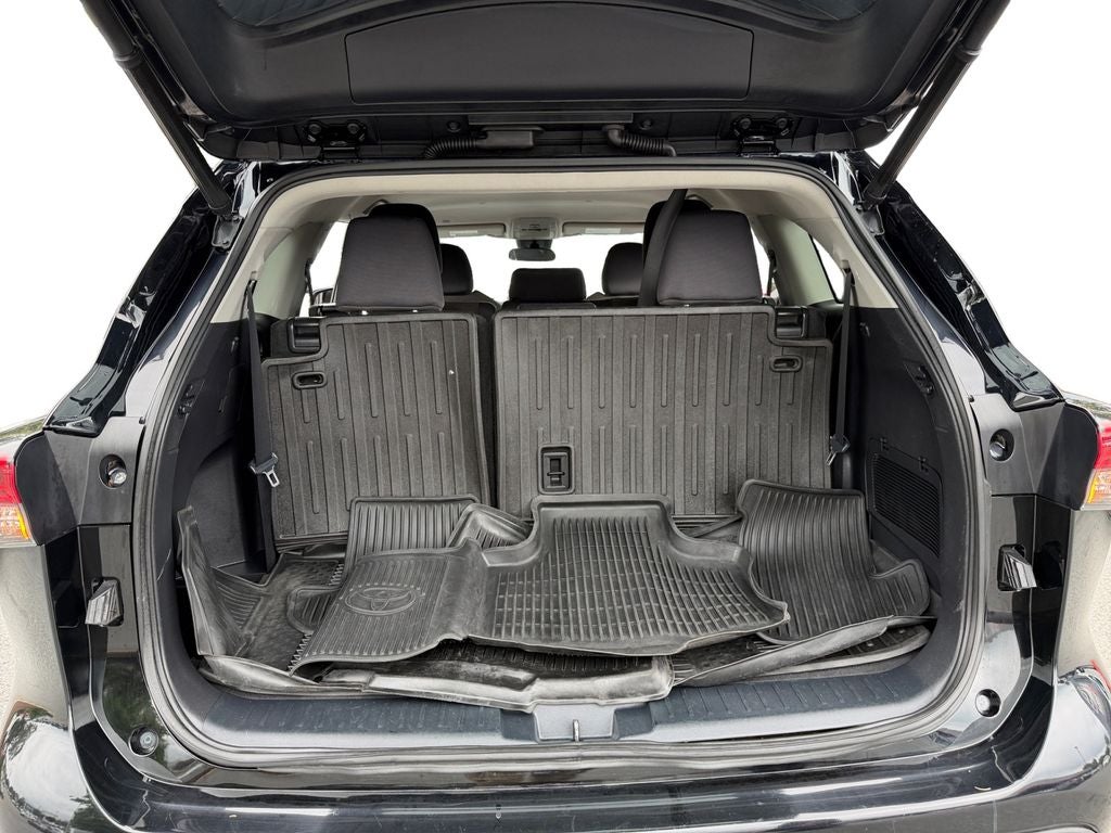 2022 Toyota Highlander Hybrid LE