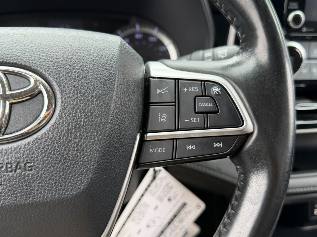 2022 Toyota Highlander Hybrid LE