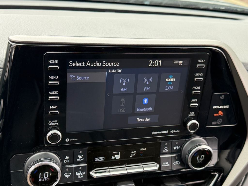 2022 Toyota Highlander Hybrid LE