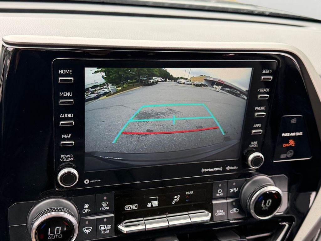 2022 Toyota Highlander Hybrid LE