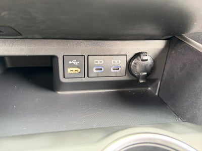 2022 Toyota Highlander Hybrid LE