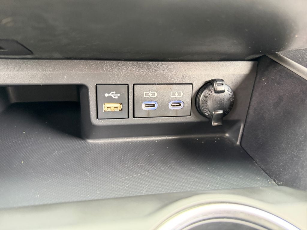 2022 Toyota Highlander Hybrid LE