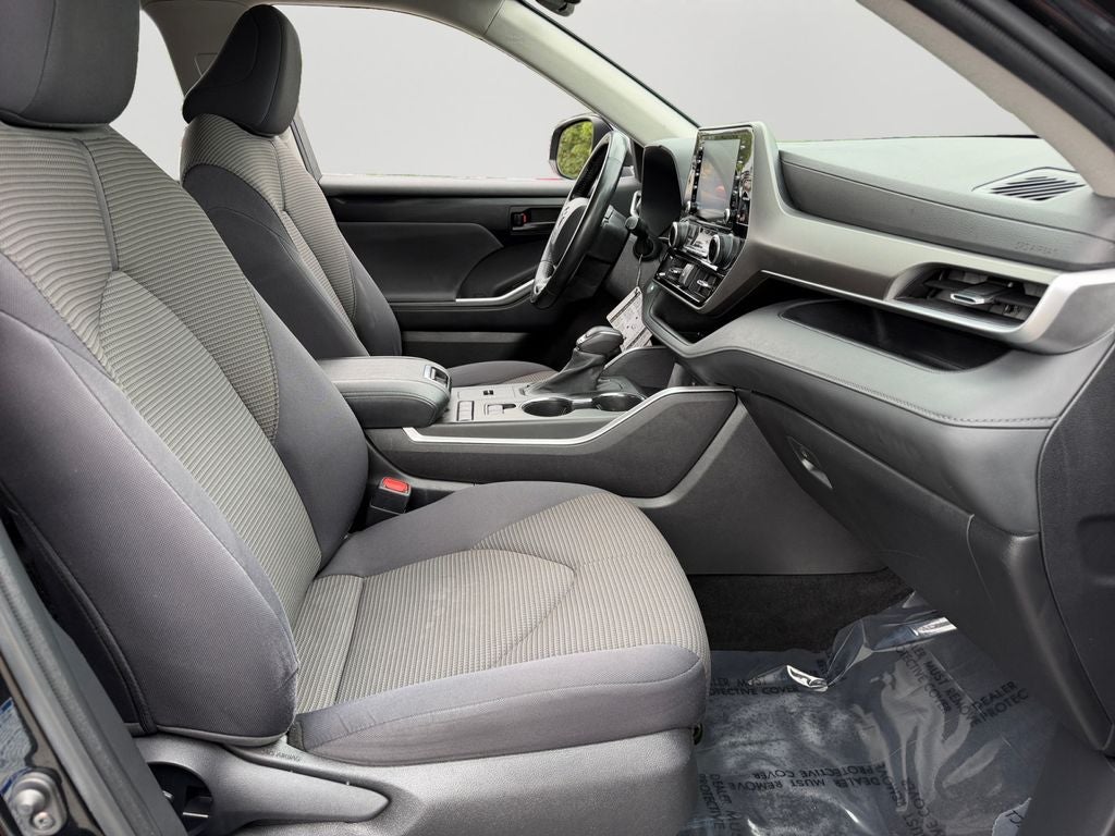 2022 Toyota Highlander Hybrid LE