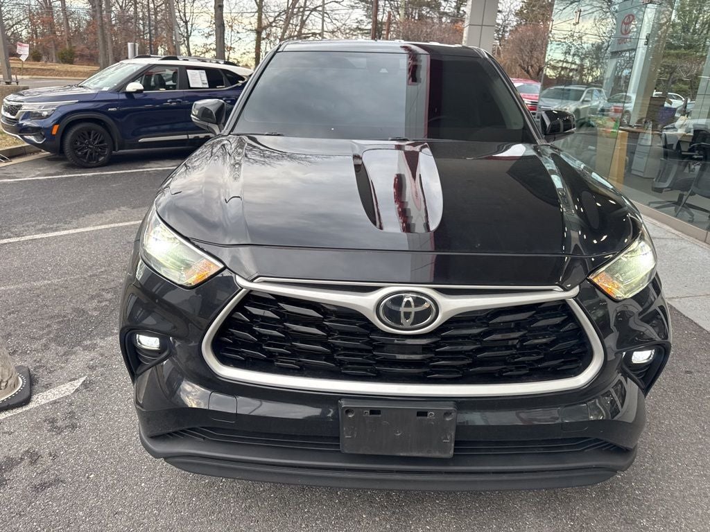 2022 Toyota Highlander LE