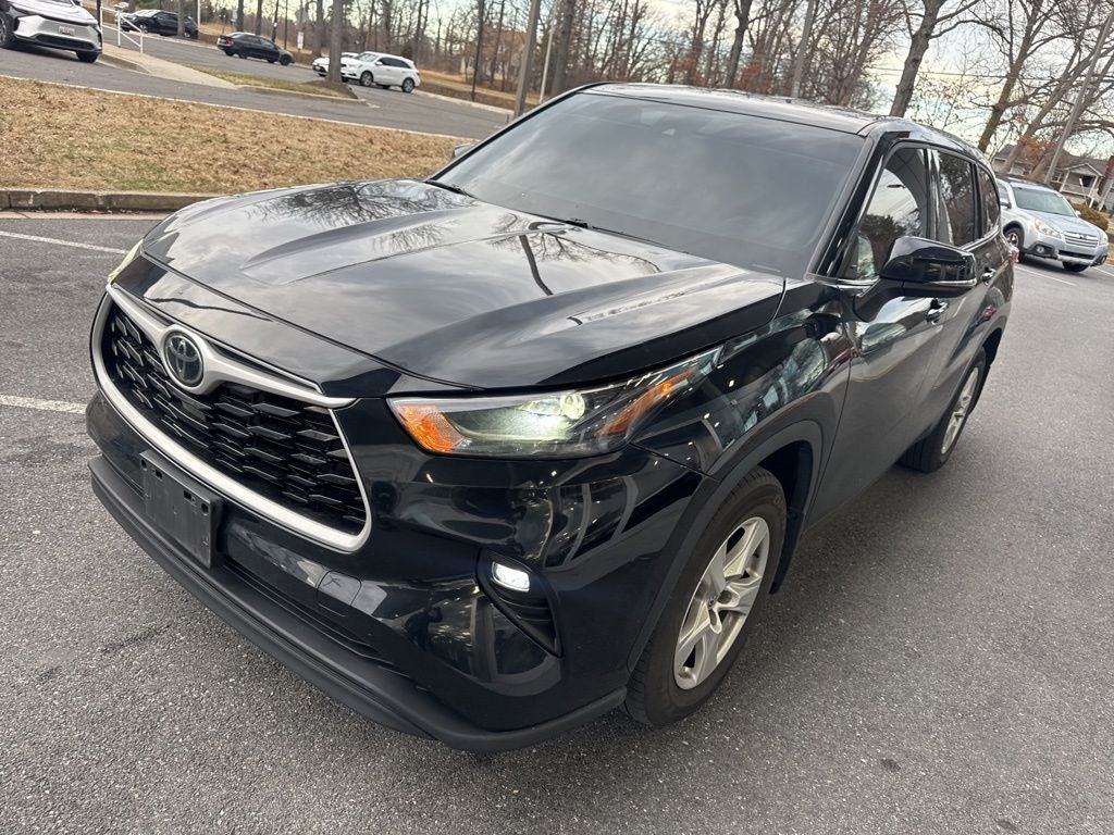 2022 Toyota Highlander LE