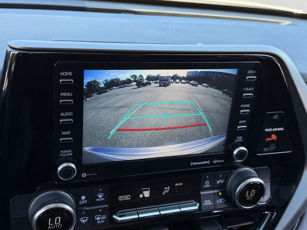 2022 Toyota Highlander LE