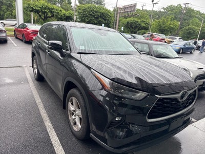 2022 Toyota Highlander LE