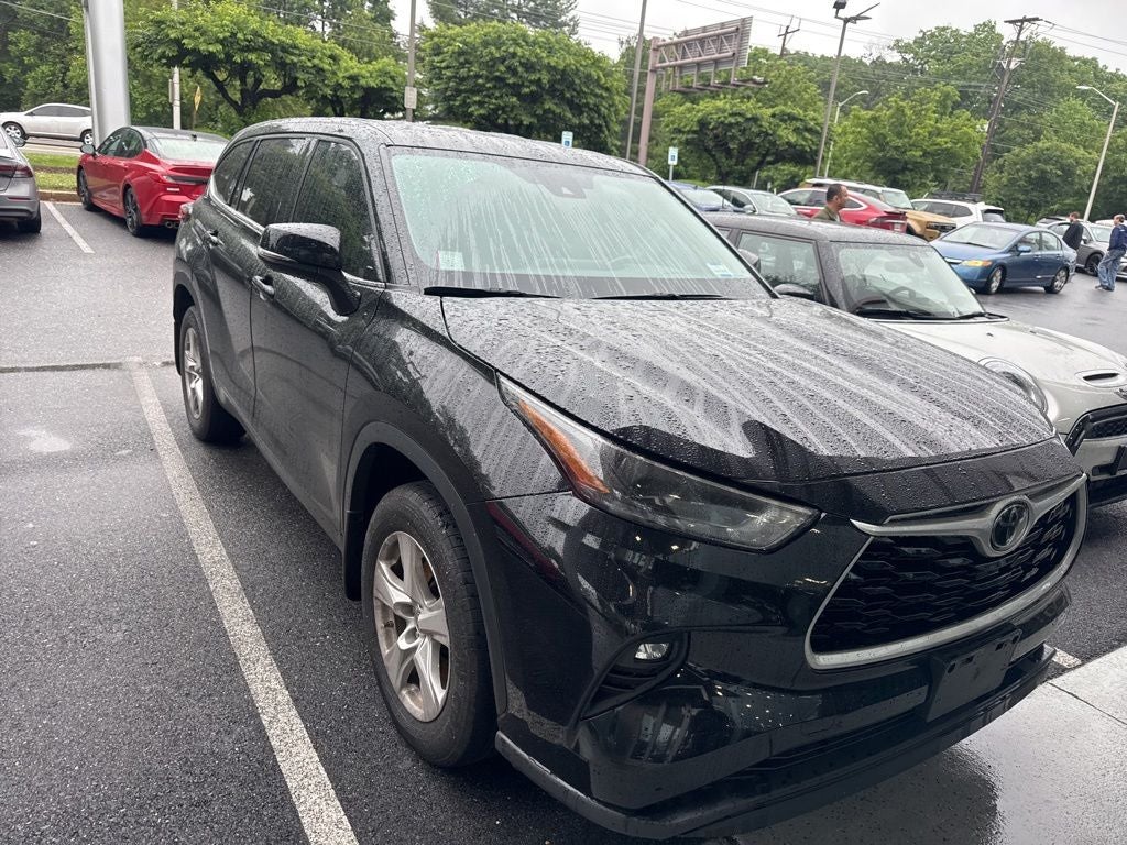 2022 Toyota Highlander LE