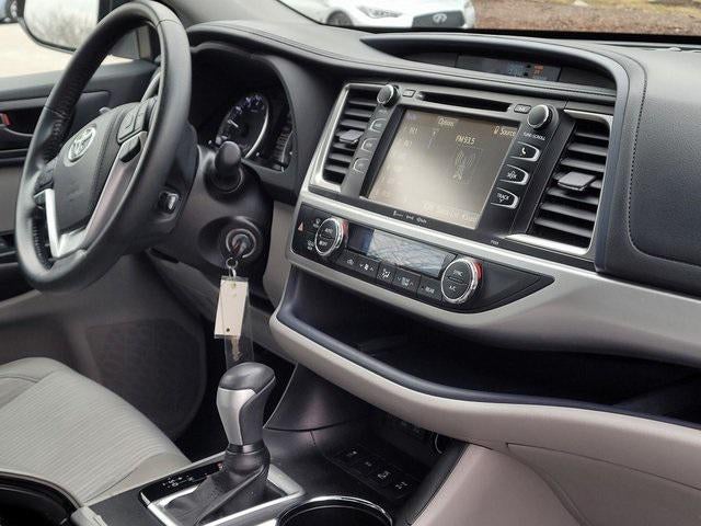 2017 Toyota Highlander LE Plus