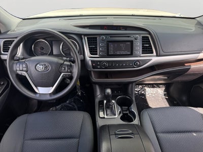 2019 Toyota Highlander LE