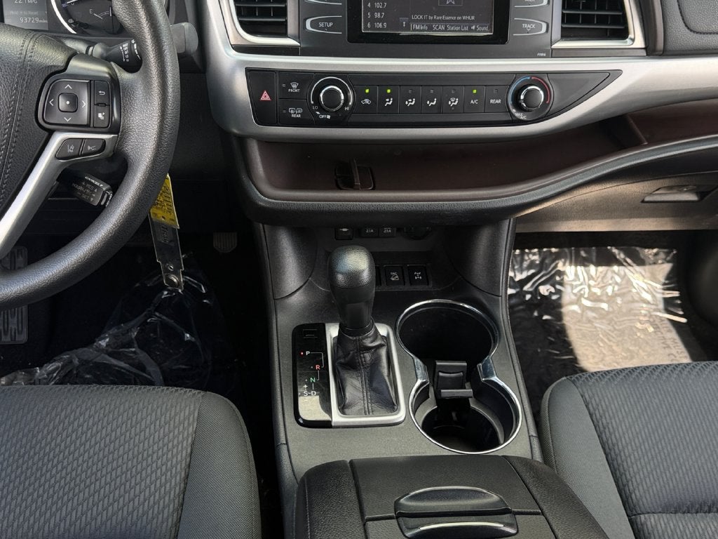 2019 Toyota Highlander LE