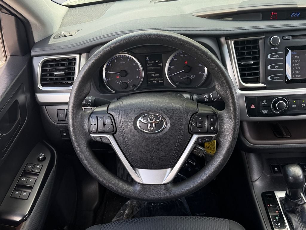 2019 Toyota Highlander LE