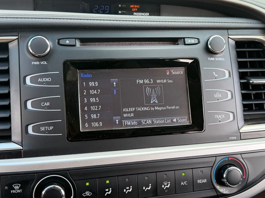 2019 Toyota Highlander LE