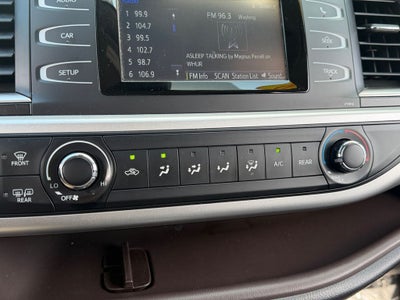 2019 Toyota Highlander LE