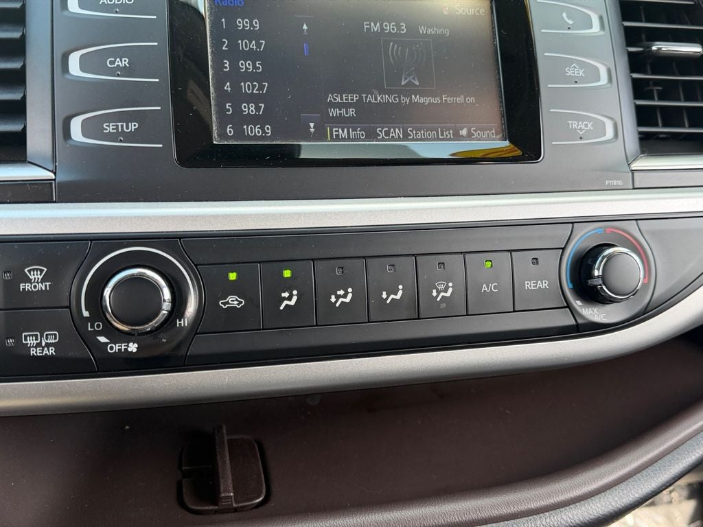 2019 Toyota Highlander LE