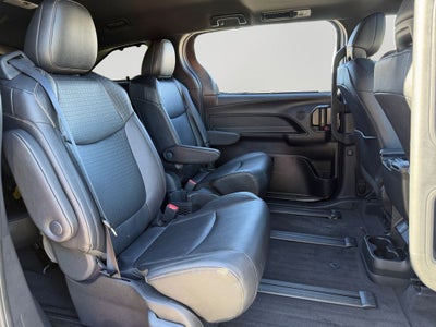 2026 Toyota Sienna Woodland Edition 7 Passenger