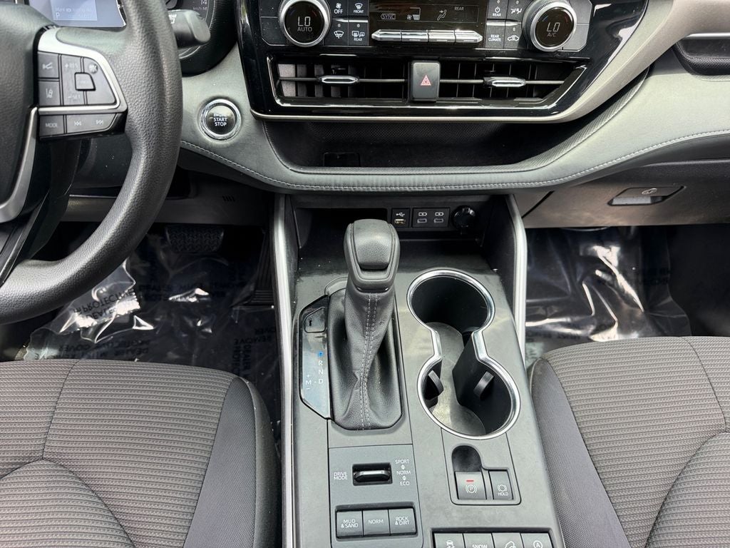 2022 Toyota Highlander L