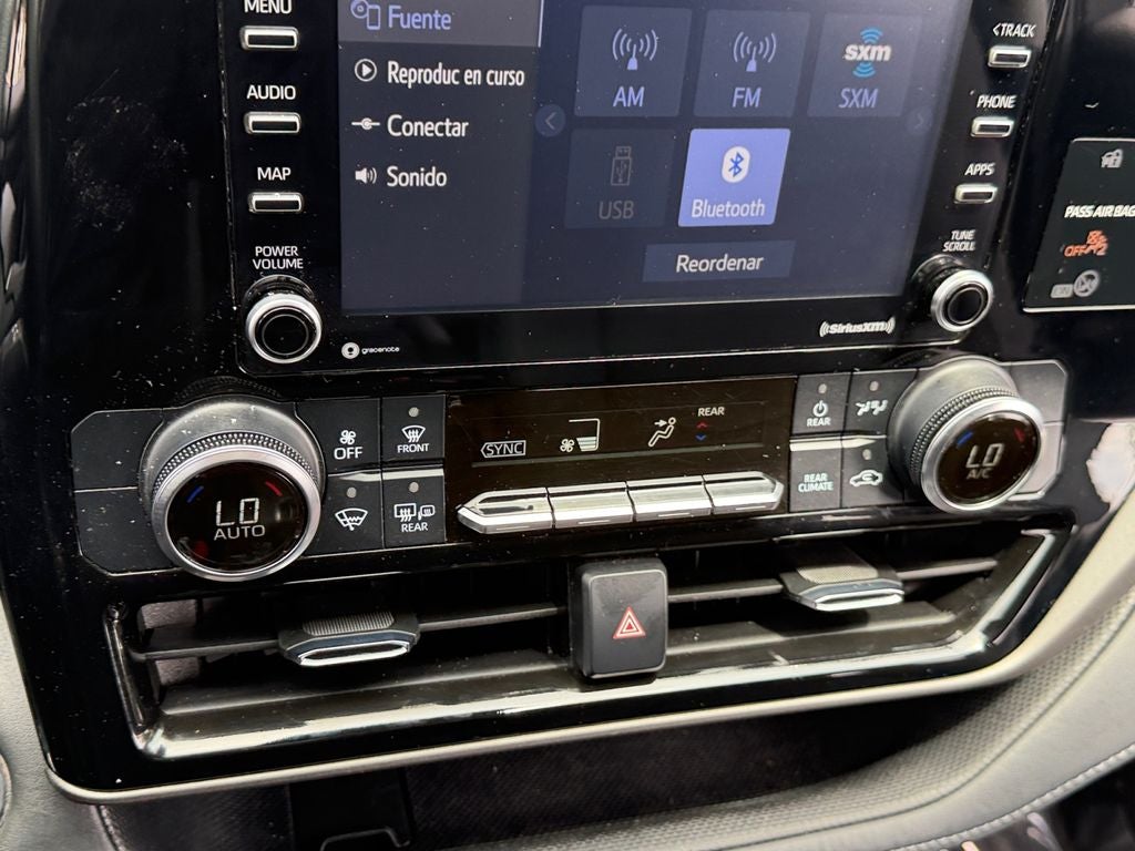 2022 Toyota Highlander L